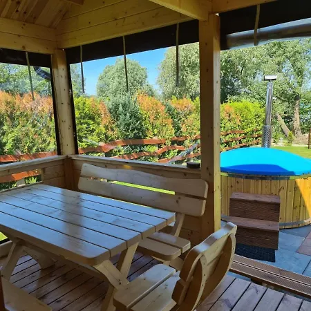 Siedlisko Nr 5a Nad Jeziorem Skarlinskim, Jezioro, Mazury, Letniskowe, Bania * Kurzętnik