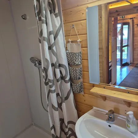 Siedlisko Nr 5a Nad Jeziorem Skarlinskim, Jezioro, Mazury, Letniskowe, Bania Ferienhaus *
