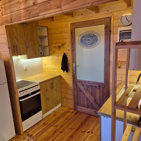 Siedlisko Nr 5a Nad Jeziorem Skarlinskim, Jezioro, Mazury, Letniskowe, Bania Nyaraló