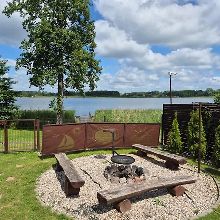 Siedlisko Nr 5a Nad Jeziorem Skarlinskim, Jezioro, Mazury, Letniskowe, Bania Nyaraló *